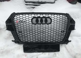 Audi Q3 решетка радиатора RSQ3 черная 